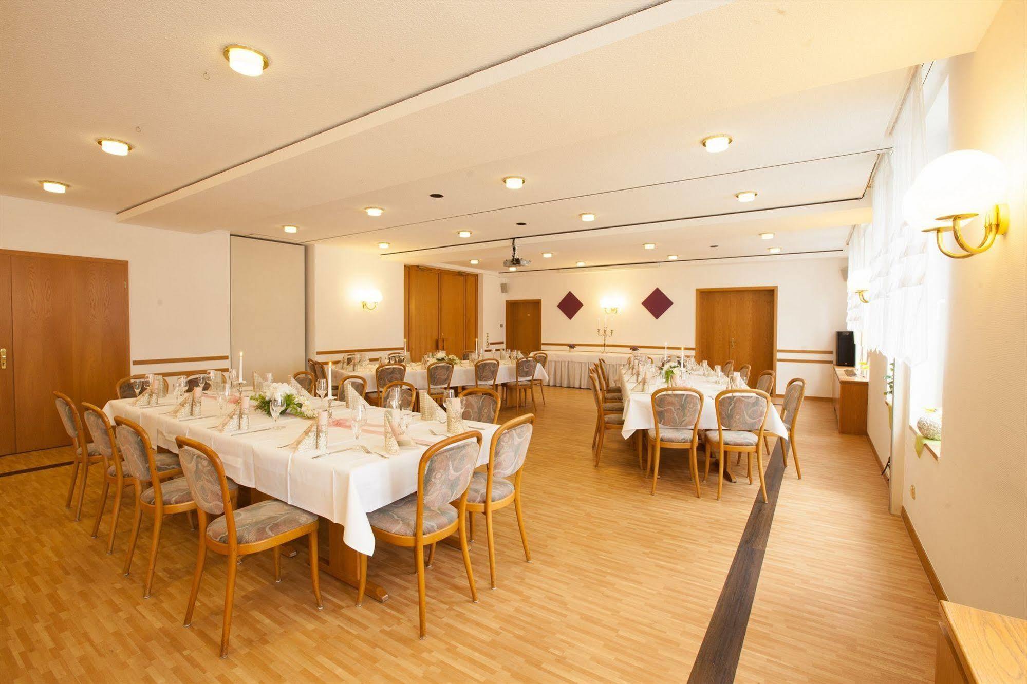 Hotel & Restaurant Wilhelm Von Nassau Diez Exteriör bild